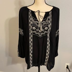 Lucky Brand embroidered long sleeve blouse